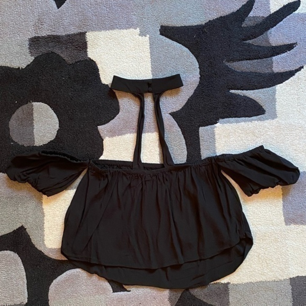 Forever 21 Crop Off-The-Shoulder Top and Choker - Picture 2 of 3